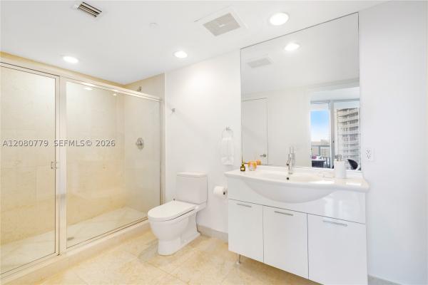 Icon Brickell Tower 2, 495 Brickell Ave #4704, Miami, Florida 33131, image 3