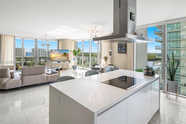 Parque Towers, 300 Sunny Isles Blvd #4-1208, Sunny Isles Beach, Florida 33160, image 2