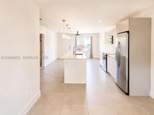2555 NE 193rd St #2112, Aventura, Florida 33180, image 2