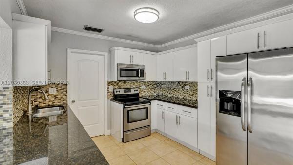 9710 SW 14th St, Unincorporated Dade County, Florida 33174, image 3