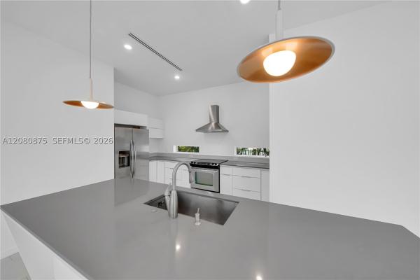 3253 Mcdonald St, Miami, Florida 33133, image 3