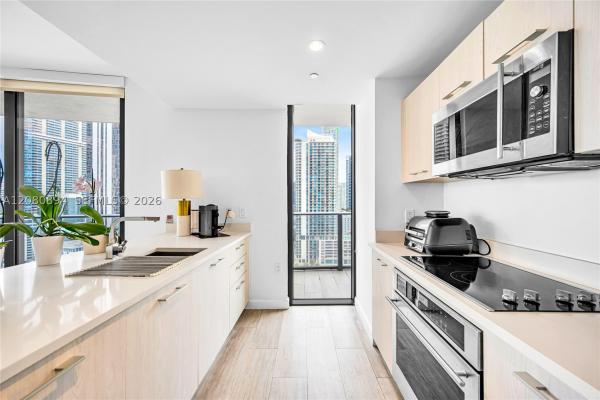 Brickell Heights East, 45 SW 9th St #2103, Miami, Florida 33130, image 1