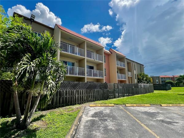 Doral Gardens 2, 5201 Geneva Way #109, Doral, Florida 33166, image 1