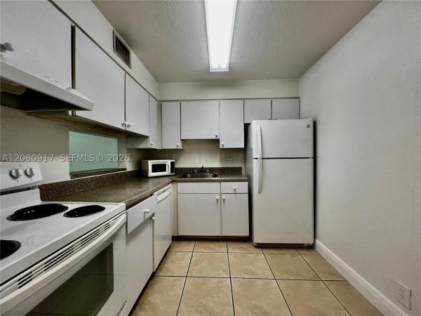 Doral Gardens 2, 5201 Geneva Way #109, Doral, Florida 33166, image 2
