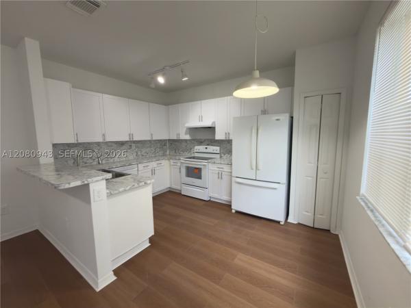 7978 SW 166th Pl, Unincorporated Dade County, Florida 33193, image 3