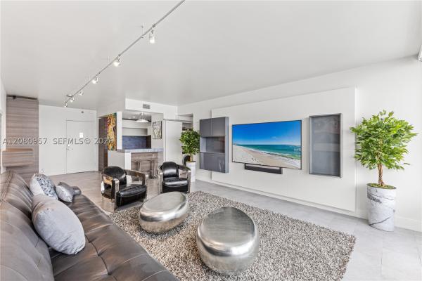 Mirador South 1000, 1000 West Ave #1518, Miami Beach, Florida 33139, image 2