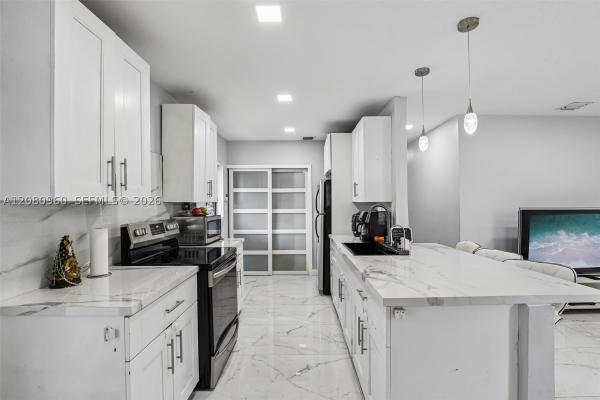 Boulevard Heights, 1421 N 68th Ter, Hollywood, Florida 33024, image 3