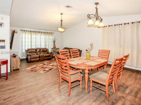 Royal Palm Vista, 635 NE 3rd St, Dania Beach, Florida 33004, image 3