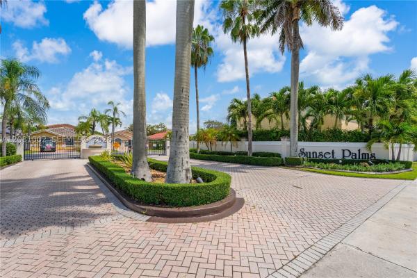7501 SW 108th Ave, Unincorporated Dade County, Florida 33173, image 2