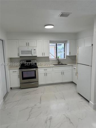 Susan Gardens, 324 E 34th St #1, Hialeah, Florida 33013, image 1