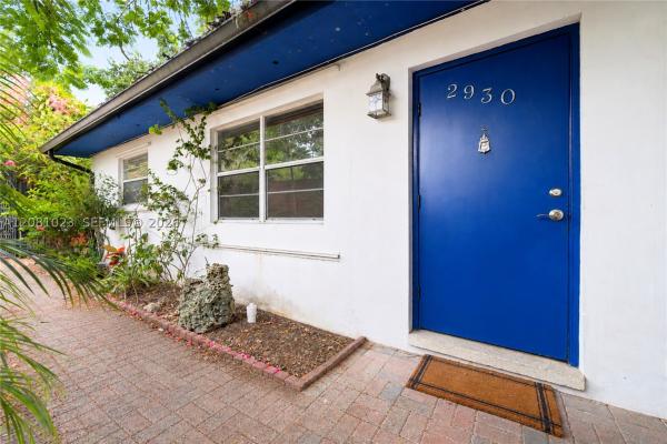 Mundy's Gemini, 2928 Louise St #30, Miami, Florida 33133, image 3