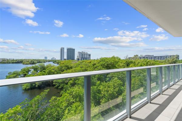 The Reserve At Marina Palms, 17111 Biscayne Blvd #402, North Miami Beach, Florida 33160, image 2
