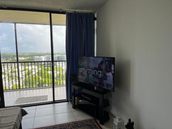 Coronado Tower 1, 20335 W Country Club Dr #2302, Aventura, Florida 33180, image 2