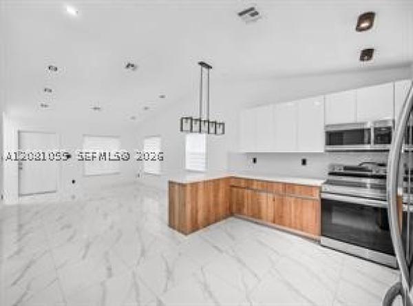 South Middle River, 1230 NE 1st Ave ##, Fort Lauderdale, Florida 33304, image 3