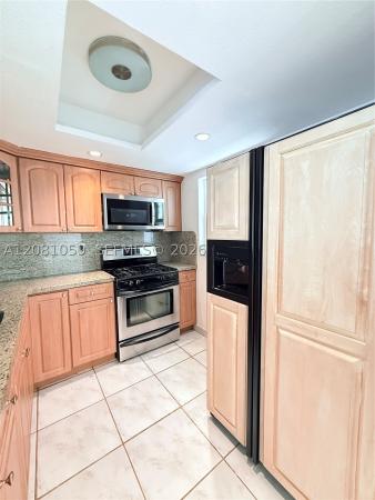 Collins Towers, 720 Collins Ave #204, Miami Beach, Florida 33139, image 3