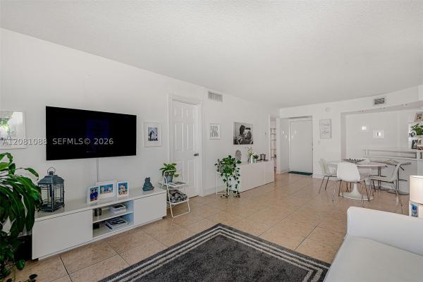 Ensenada, 3475 N Country Club Dr #807, Aventura, Florida 33180, image 3