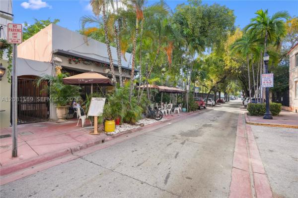 Espanola Court, 750 Espanola Way #6, Miami Beach, Florida 33139, image 3