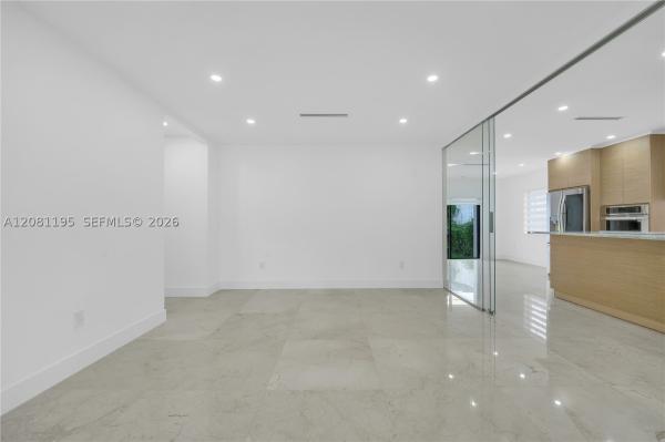 Granada, 728 Majorca Ave, Coral Gables, Florida 33134, image 2