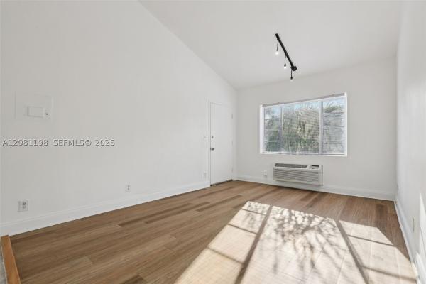 350 NE 51st St #4, Miami, Florida 33137, image 3
