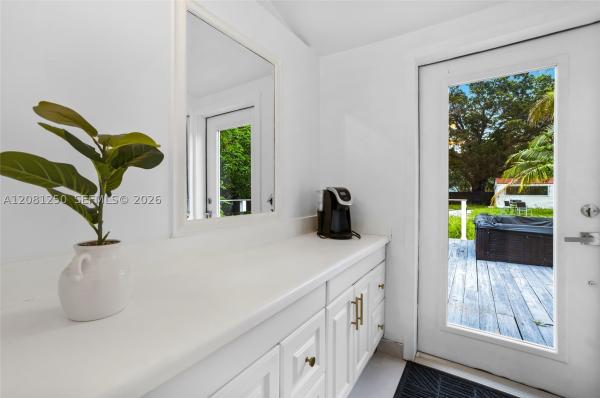 Hallandale Beach No HOA, 627 SW 7th Ave, Hallandale Beach, Florida 33009, image 1