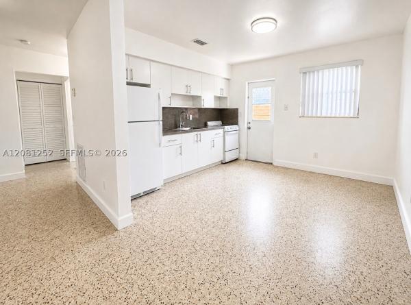 212 Northwest Blvd #214, Unincorporated Dade County, Florida 33126, image 1