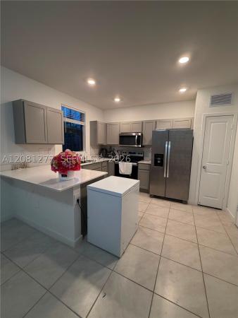 1281 NE 3rd Ave, Florida City, Florida 33034, image 1