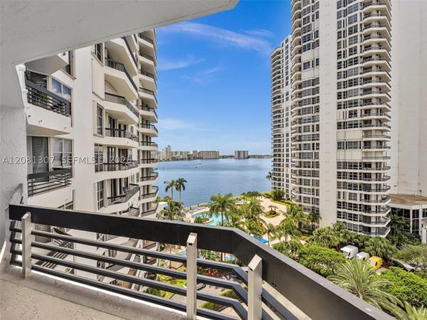 Mystic Pointe Tower 100, 19195 NE 36th Ct #904, Aventura, Florida 33180, image 2