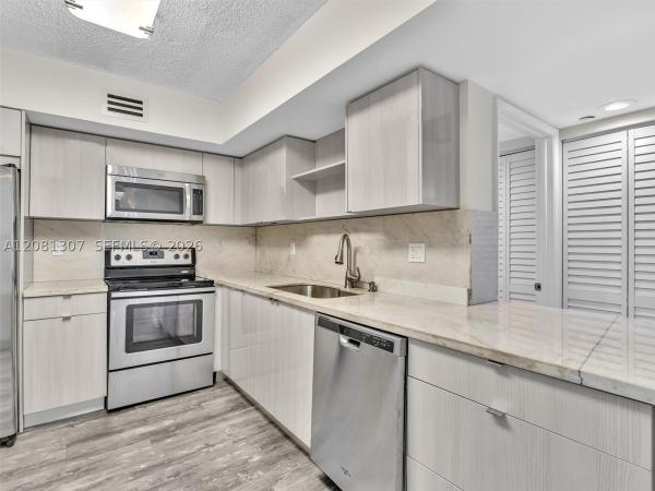 Mystic Pointe Tower 100, 19195 NE 36th Ct #904, Aventura, Florida 33180, image 1