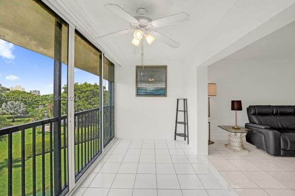 Meadowbrook Lakes View, 170 SE 5th Ave #405, Dania Beach, Florida 33004, image 3