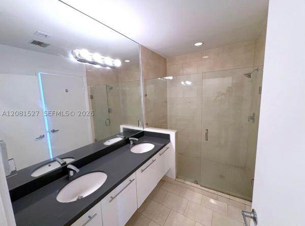 The Ivy At Riverfront, 90 SW 3rd St #4008, Miami, Florida 33130, image 1
