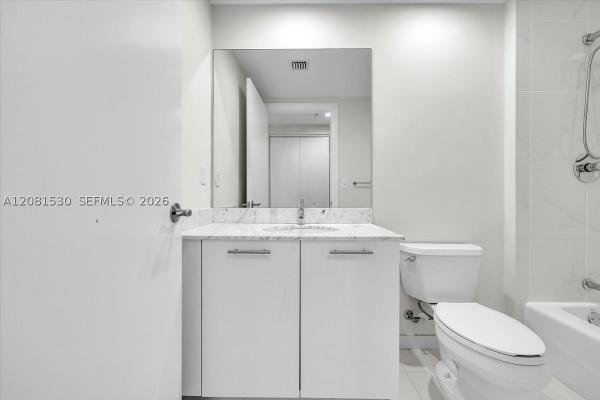 3000 Oasis Grand Blvd #2802, Fort Myers, Florida 33916, image 3
