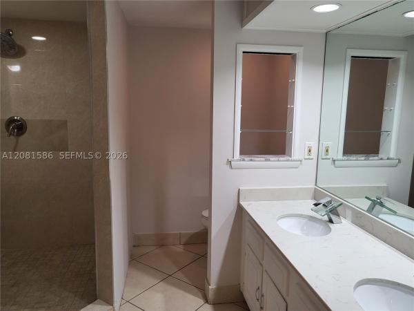 6924 SW 114th Pl #E56, Unincorporated Dade County, Florida 33173, image 2