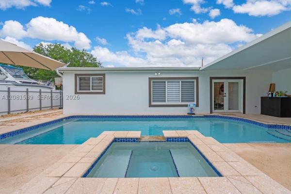 46 NE 164th St, Unincorporated Dade County, Florida 33162, image 2