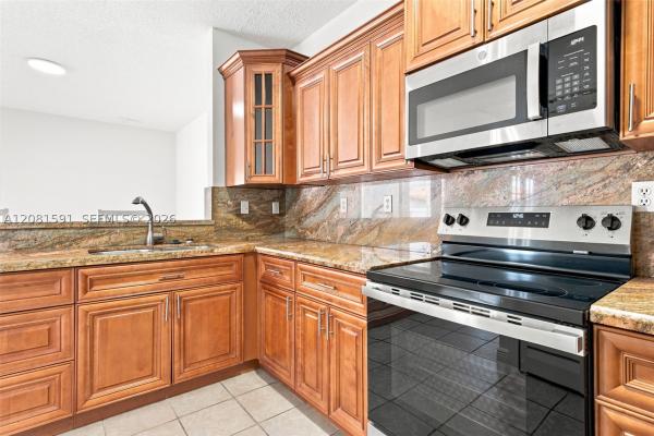 14720 SW 141st Ter, Unincorporated Dade County, Florida 33196, image 3