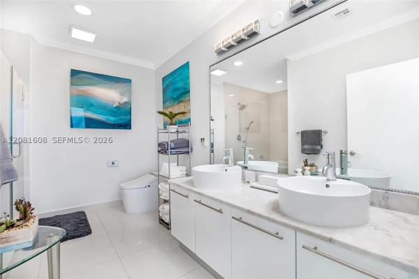MarinaBlue, 888 Biscayne Blvd #5301, Miami, Florida 33132, image 2