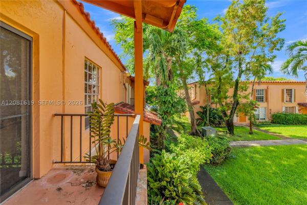 Cypress Village, 7110 Fairway Dr #L12, Miami Lakes, Florida 33014, image 2
