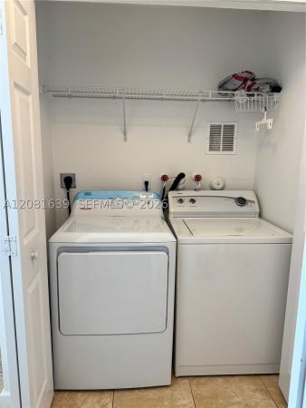 10242 NW 7th St #204, Unincorporated Dade County, Florida 33172, image 3