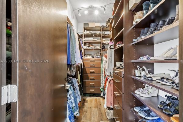 Sayan, 16275 Collins Ave #2101, Sunny Isles Beach, Florida 33160, image 1