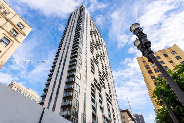 Centro, 151 SE 1st St #3001, Miami, Florida 33131, image 3