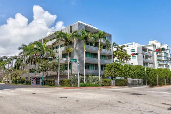 The Montclair, 1700 Meridian Ave #208, Miami Beach, Florida 33139, image 2
