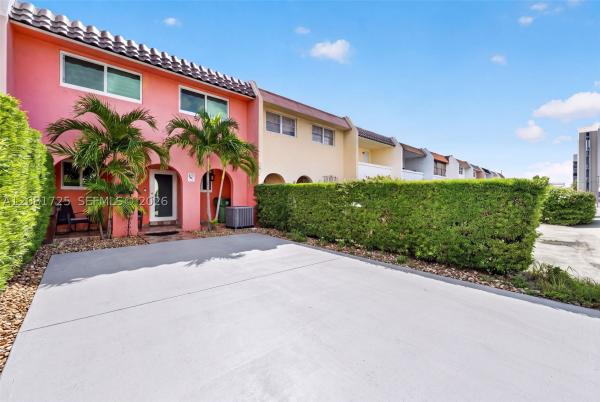 Palm Springs Villas, 6965 W 2nd Way, Hialeah, Florida 33014, image 2