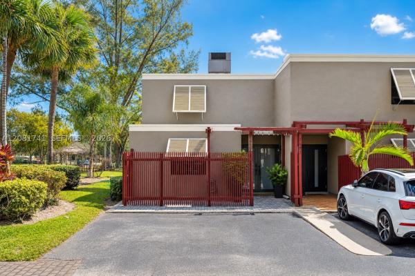 Villas West, 1699 W Fairway Rd, Pembroke Pines, Florida 33026, image 3