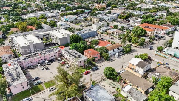 Brickell Riverview, 984 SW 6th St, Miami, Florida 33130, image 3