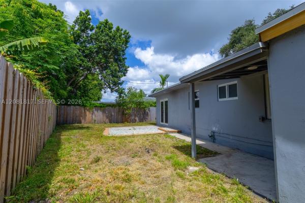 Carl Byoir, 950 NE 164th St, North Miami Beach, Florida 33162, image 2