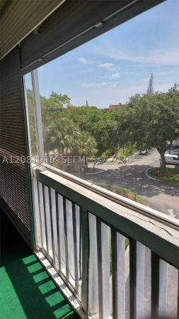 Environ 1, 6921 Environ Blvd #4P, Lauderhill, Florida 33319, image 2
