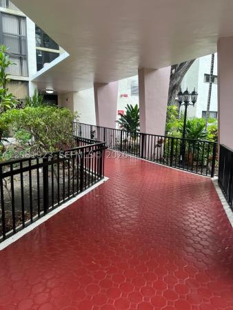 Plaza Of The Americas, 17011 N Bay Rd #106, Sunny Isles Beach, Florida 33160, image 1