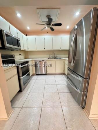 Bayberry Lakes, 1840 Bayberry Dr, Pembroke Pines, Florida 33024, image 2