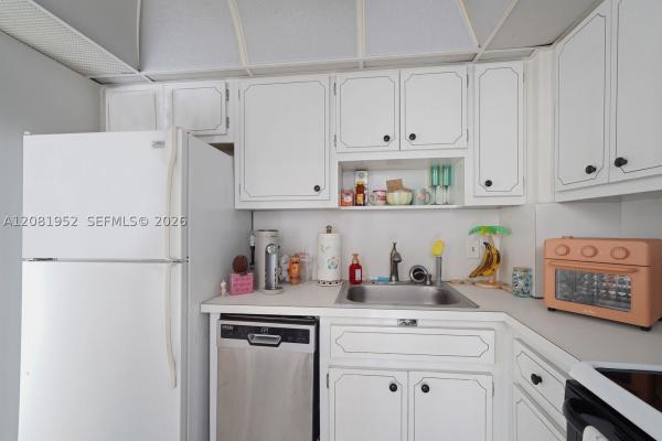 Granada House Apartments, 201 N Ocean Blvd #801, Pompano Beach, Florida 33062, image 2