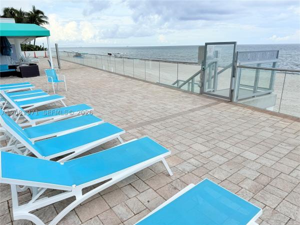 3725 S Ocean Dr #423, Hallandale Beach, Florida 33019, image 3