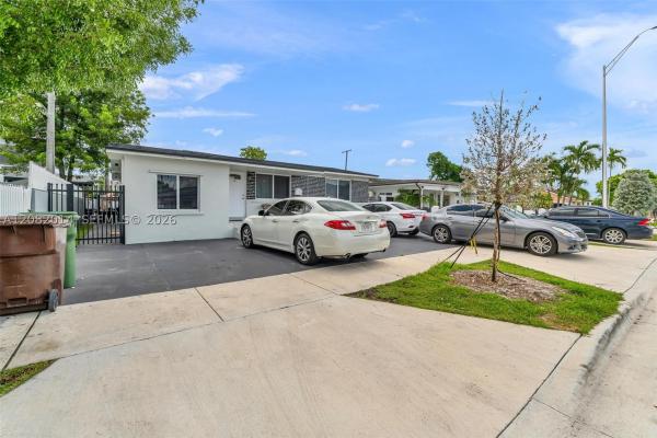 Ingleside Park, 4851 E 8th Ct, Hialeah, Florida 33013, image 3